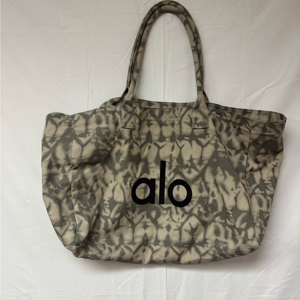 ALO Yoga Bag